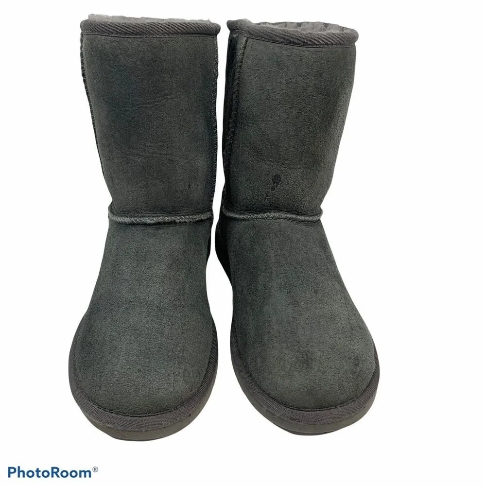 UGG Size 6 Classic Short Boots Australia Gray Suede Leather‎ Sheepskin Women's